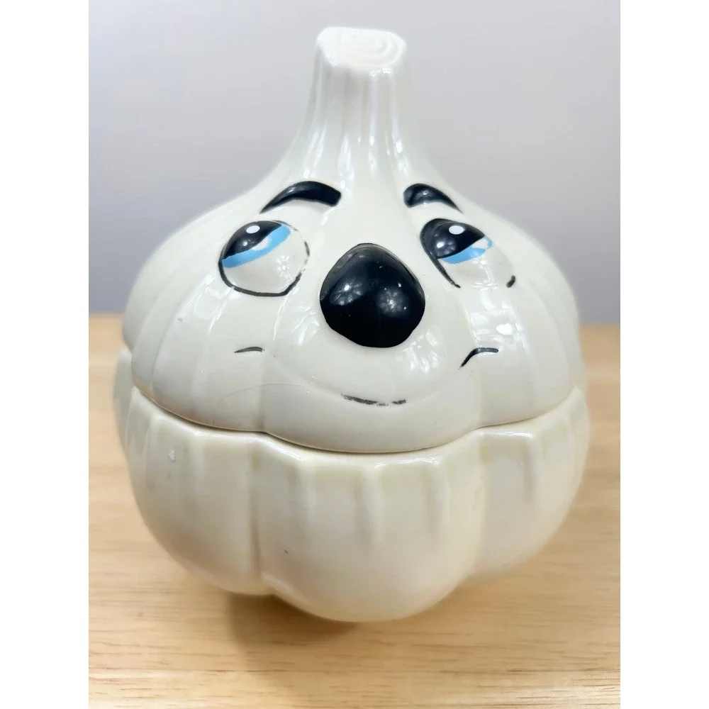 VTG Garlic Bulb Ceramic MCM Cream Anthropomorphic Kitsch Decor Fridge Deoderizer